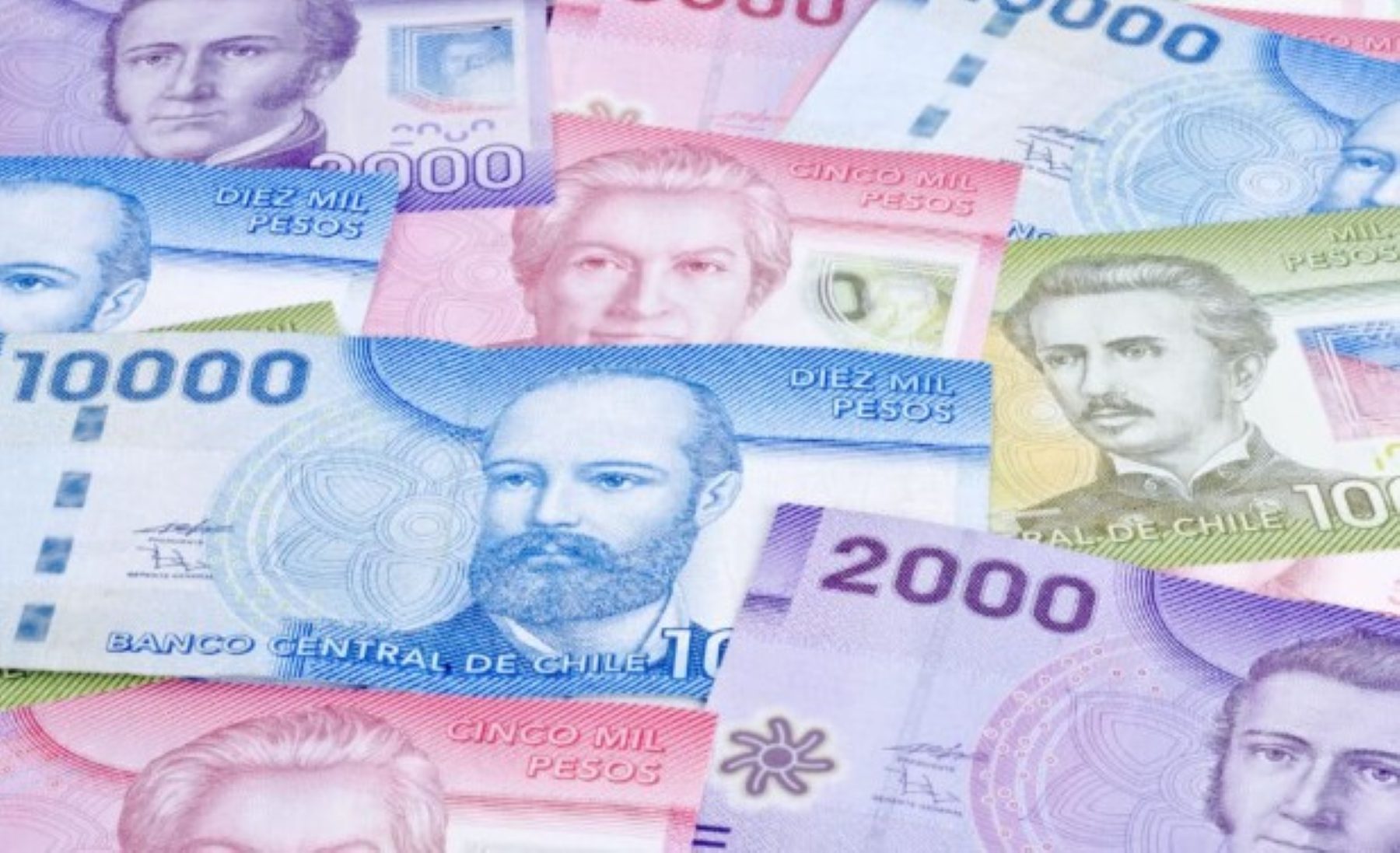 A cuánto cotizan el peso chileno y el dólar este martes 23 de diciembre, en la previa de Nochebuena y Navidad