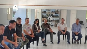 Productores pidieron por la electrificación rural durante la gira del BID en Río Negro: «Permitiría un crecimiento exponencial»