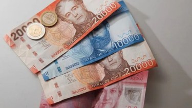 A cuánto cotizan el peso chileno y el dólar este lunes 22 de diciembre, en la semana de Navidad