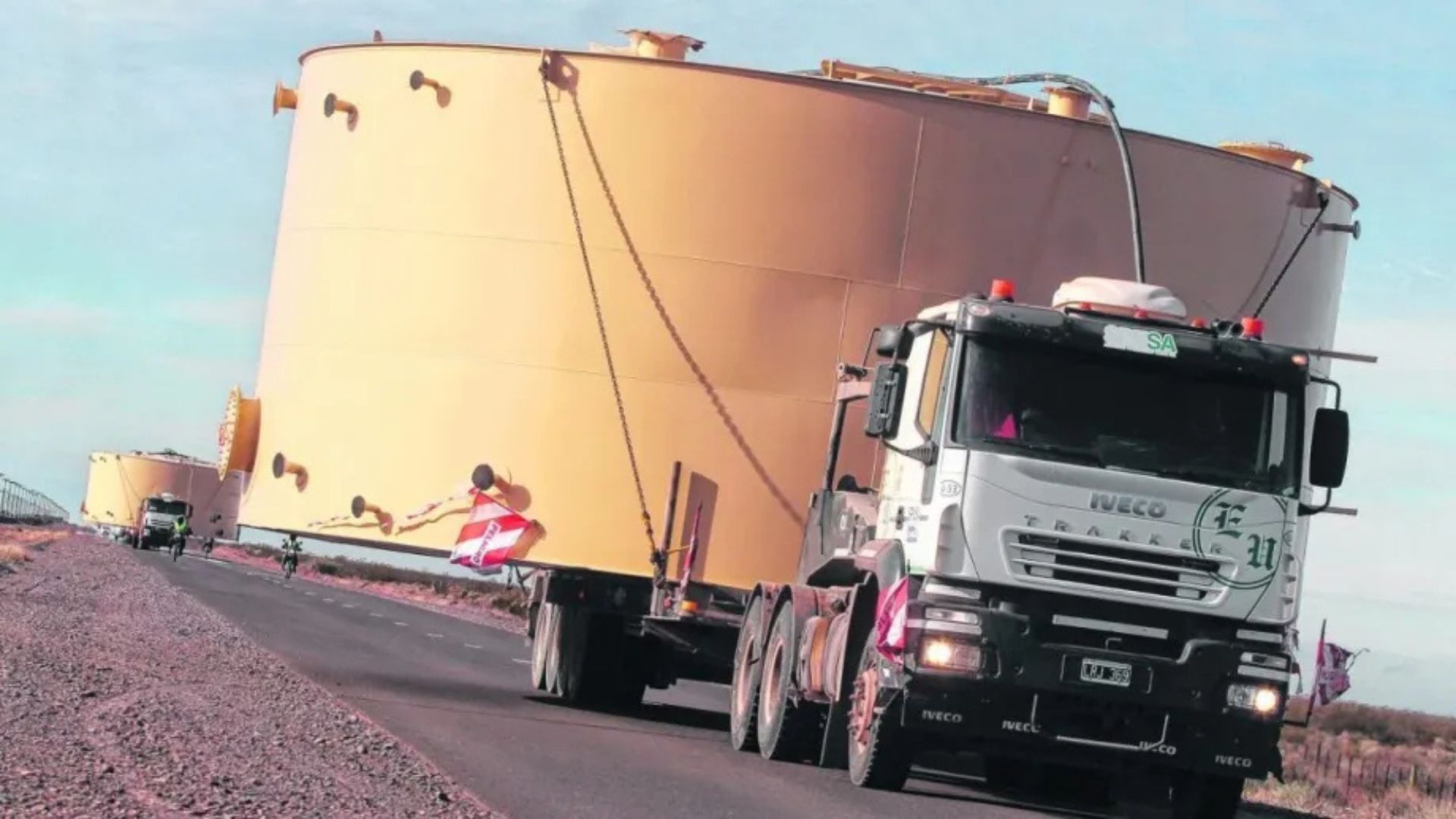 Demoras en Añelo por traslado de estructuras petroleras este 23 de julio