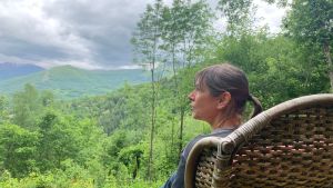 «Caída de las nubes», la nueva novela de la escritora francesa que vive alejada de todo, sin agua ni electricidad