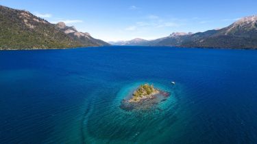 Villa Traful, la perla turquesa que lidera las búsquedas en Google e invita al verano patagónico