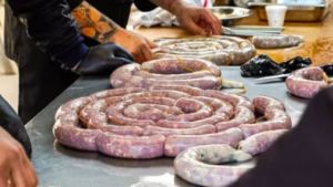 Confirmaron tres casos de triquinosis en Neuquén: detectaron chorizos contaminados en carnicerías