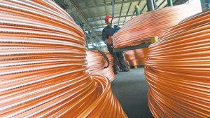 Déficit de cobre en 2026: la transición energética triplicará la demanda global al 2045 