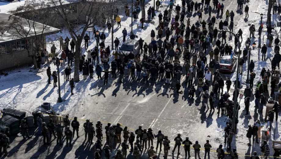 El gobierno de Estados Unidos dijo que el hombre estaba armado y “se resistió violentamente”. (Foto: gentileza)