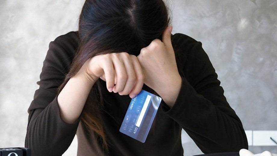 Cuentas que no cierran. Las familias comienzan a ser alcanzadas por el ajuste y atraviesan estrés financiero.