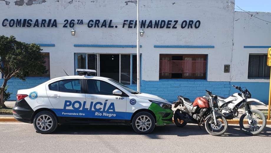 Las motocicletas secuestradas fueron abandonadas por sus ocupantes tras una persecución policial en Fernández Oro.