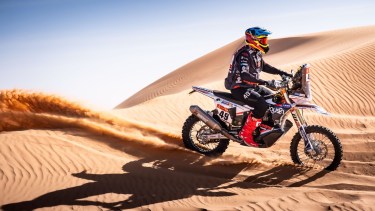 Rally Dakar: Santiago Rostan sigue avanzando y Benavides se mantiene en el podio