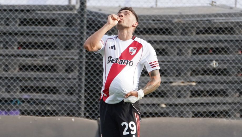 Esta vez no fue de penal, pero Montiel volvió a facturar para el Millonario. (Clarín Fotografía)