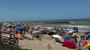 “Me pasó un bebé de seis meses por los pies”: dramático rescate de un vendedor de churros en el meteotsunami
