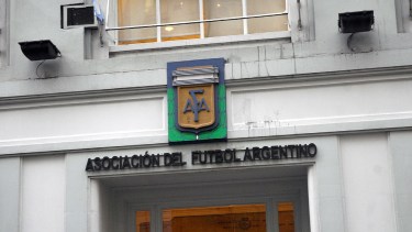 El presunto testaferro de la mansión de Pilar usaba una tarjeta de AFA para gastos mensuales por $50 millones