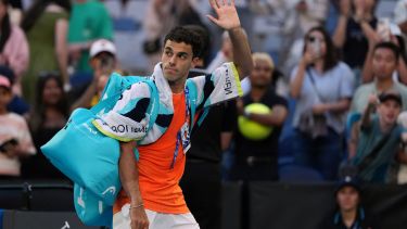 Argentina se quedó sin crédito en el Abierto de Australia: Cerúndolo no pudo con un gran Zverev
