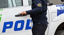 Imagen de Imputaron a un joven por golpear a su pareja con la bebé en brazos en El Bolsón: cumplirá restricciones