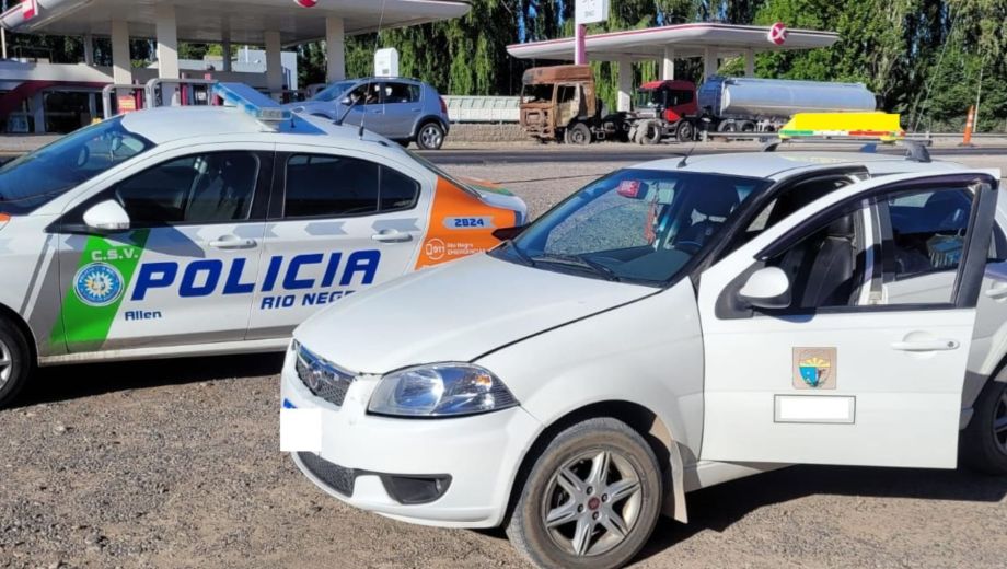 El taxista intendó darse de fuga en el acceso de Allen por Ruta 22 (Foto: Policía de Río Negro)