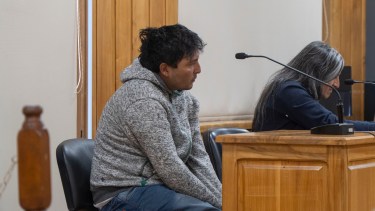 Lo imputaron por homicidio en un paraje cerca de Bariloche: está acusado de atropellar dos veces a la víctima