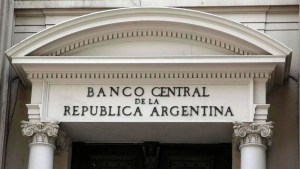 Inflación 2026: el BCRA advirtió que la baja se puede retrasar por los ajustes tarifarios y los cambios en el IPC