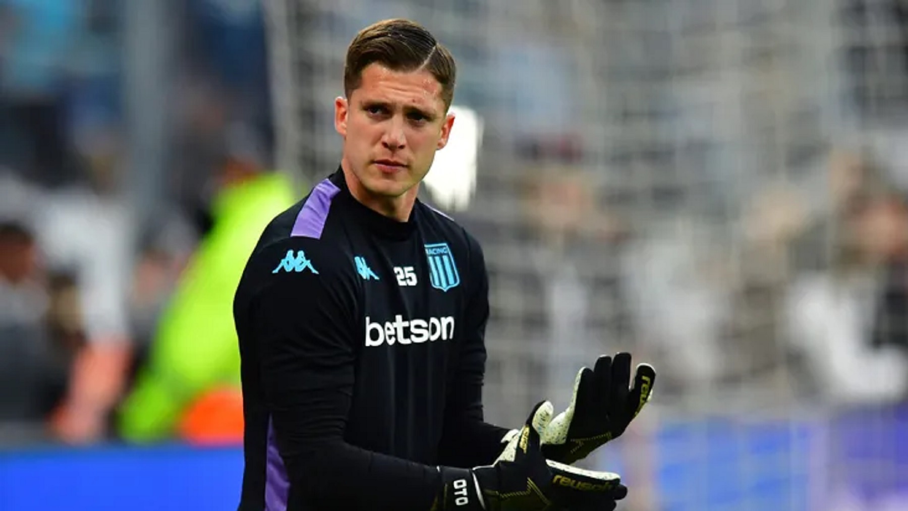 Racing le renueva contrato a Facundo Cambeses, en medio de los rumores de posibles salidas