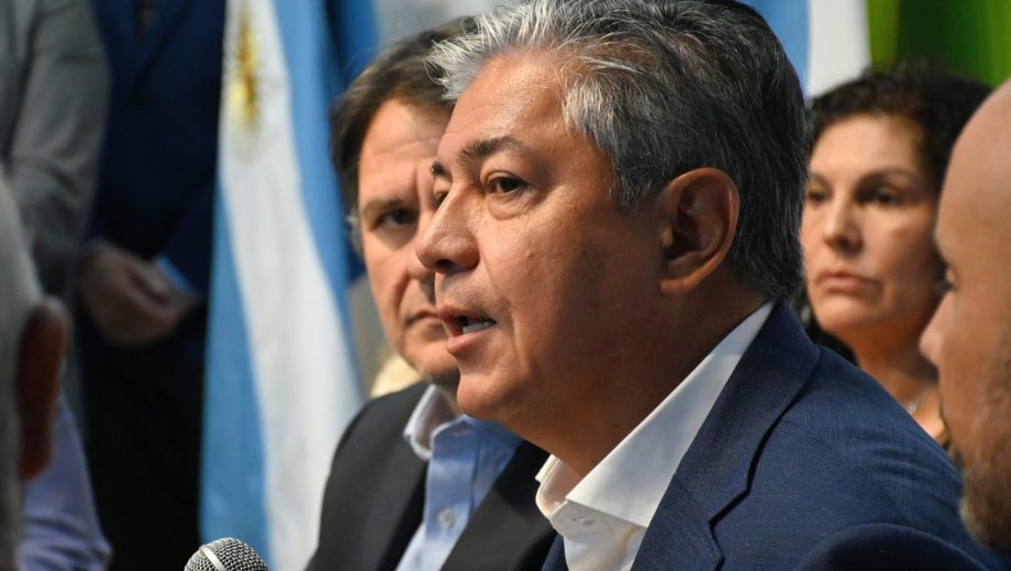 El gobernador Rolando Figueroa junto a Mariano Gaido, presentando la obra de la Avenida Mosconi. Foto: Florencia Salto.