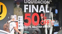 Imagen de Compras en Chile y costos en alza afectan el comercio de ropa en Neuquén: hasta 20% menos de ventas