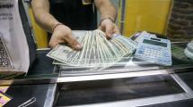 Imagen de Dólar a la baja y reservas en alza: cayó la demanda y la venta de ahorros sostiene la calma financiera
