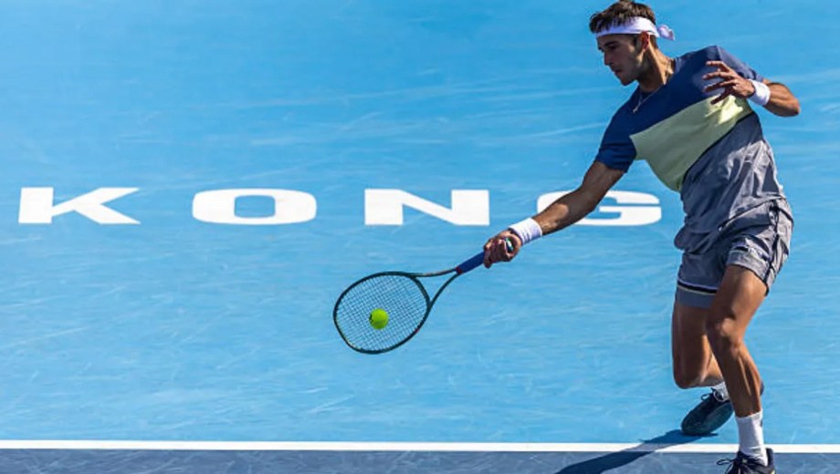 El platense Etcheverry quedó eliminado del ATP 250 de Hong Kong en segunda ronda.