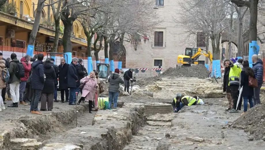 Las excavaciones revelaron estructuras de la basílica, como las columnas descritas en ‘De architectura’. (Foto: gentileza)