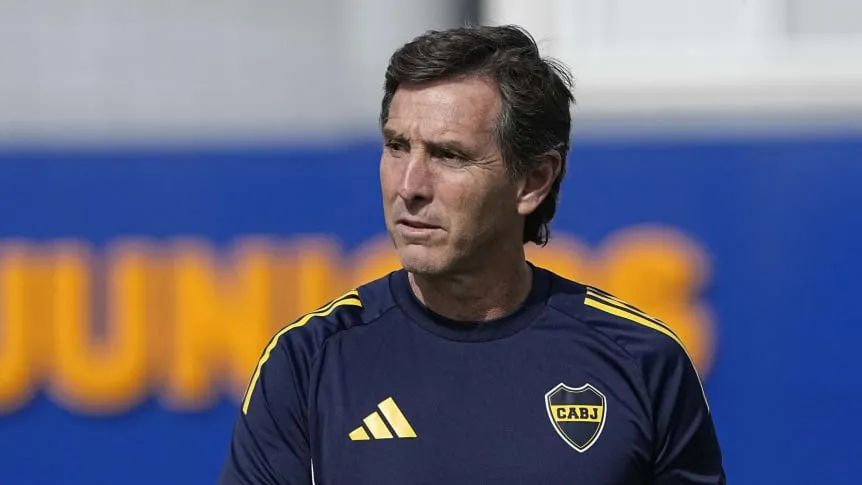 El DT metió mano en el equipo titular en el último  entrenamiento de Boca.