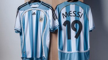 A 20 años del Mundial 2006, relanzaron la indumentaria de la Selección Argentina