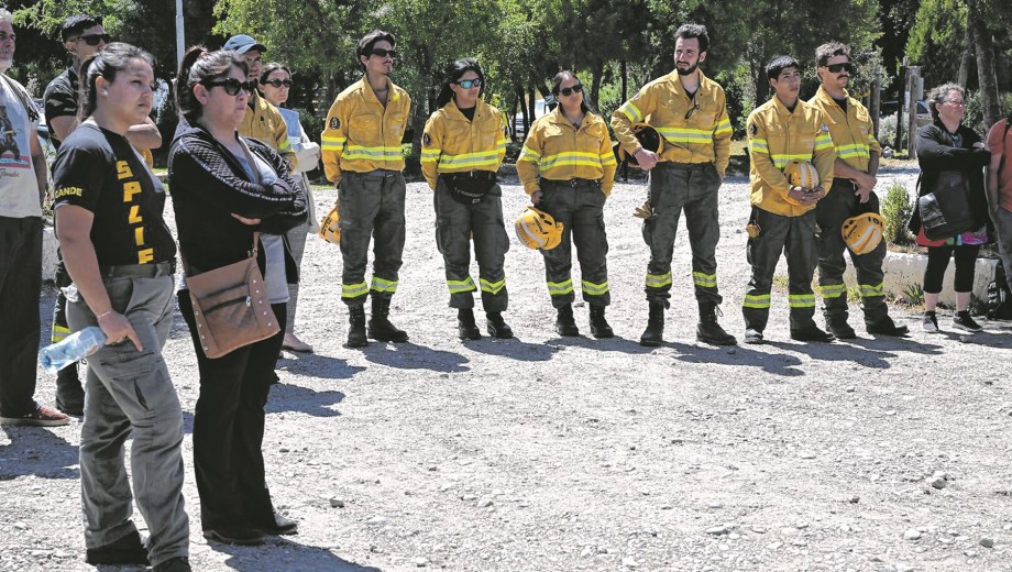 Brigadistas de distintos organismos apoyan la iniciativa y se reunieron esta semana en Bariloche. Foto: Chino Leiva