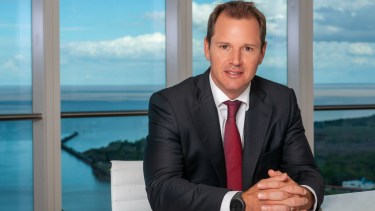 Del fútbol a las renovables: Jorge Brito reasumió la presidencia de Genneia