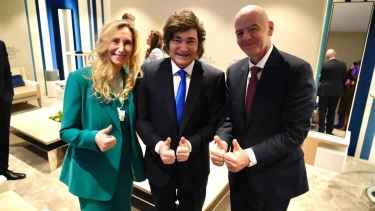 Javier Milei se mostró con Gianni Infantino en Davos en medio del conflicto con la AFA