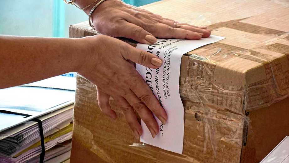 Las tres ofertas se reservaron hasta que finalice el análisis técnico de las UTE que compiten por hacer la nueva Mosconi (foto Matías Subat)