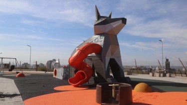 El Balcón del Valle de Neuquén tendrá un zorro gigante: así es el nuevo parque temático que tendrá la ciudad