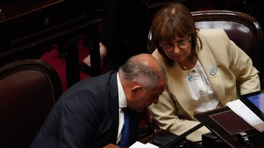 El Gobierno acelera negociaciones para la reforma laboral en el Senado, en medio de la puja por los fondos