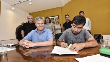 Municipales de Plaza Huincul acordaron la pauta salarial del 36 % para este 2026