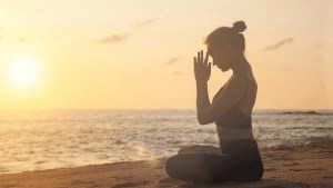 Yoga para principiantes: por qué el verano es el mejor momento para empezar 