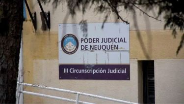 Seguirá detenido el acusado de matar a su pareja tras arrojar una camioneta por un barranco cerca de Zapala