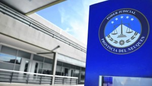 Pelea entre mujeres terminó con una apuñalada y una detenida en Neuquén: dictaron prisión preventiva