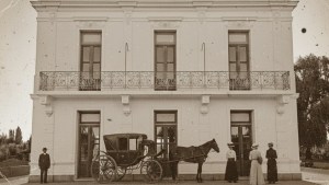 El palacio que el desierto no pudo devorar: el secreto mejor guardado de la Ruta 22