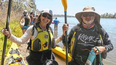 Unidos por el canotaje, guiados por el río: Josefina y el Turco, desde Santa Fe al corazón de la Regata