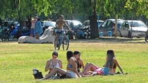 Menos calor en el Alto Valle: ¿qué pasa este jueves con el viento y las nubes que amenazan lluvia?