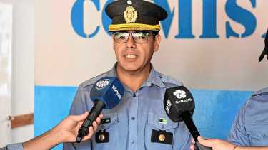Intento de robo a mano armada terminó en un enfrentamiento a tiros con la Policía en Roca: hay dos detenidos