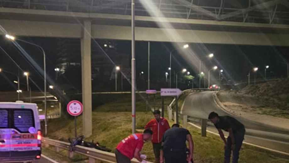 Personal especializado realizó las pericias en el lugar para determinar la mecánica del choque. Foto: gentileza.