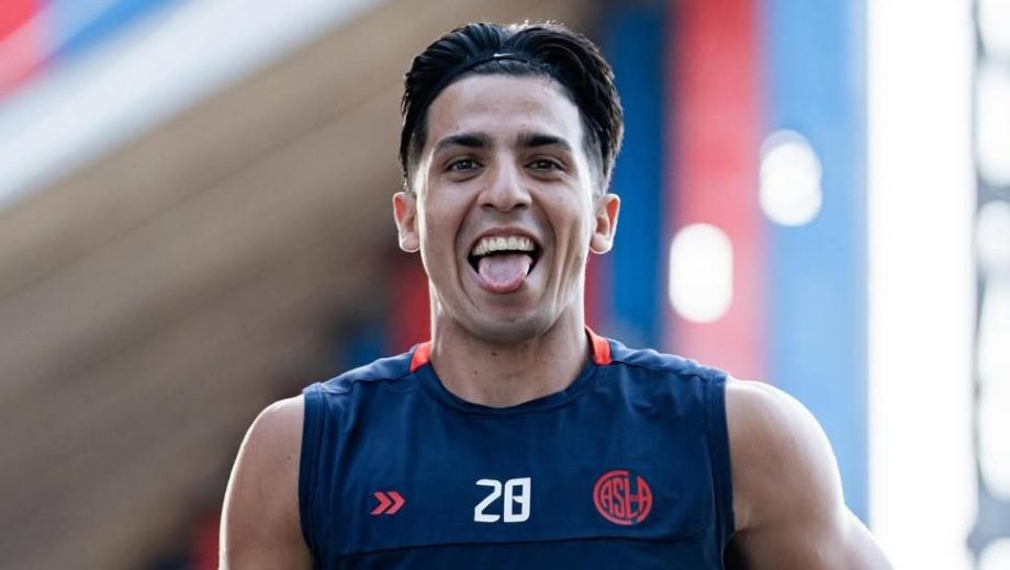 Alexis Cuello tiene contrato hasta 2027 en San Lorenzo y ya se entrena en la pretemporada bajo las ordenes de Ayude. 