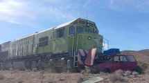 Imagen de Chocó el Tren Patagónico: un auto quedó destrozado, cómo está la familia que iba a bordo