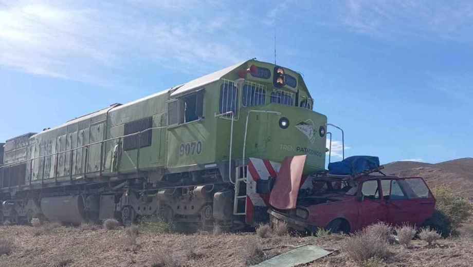 Personal policial, Bomberos y médicos acudieron al lugar. Foto: Ricardo Manrique. 