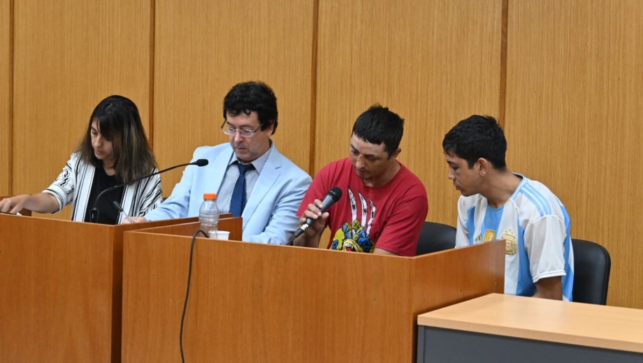 Dictaron cuatro meses de prisión preventiva para dos jóvenes. Foto Juan Thomes.
