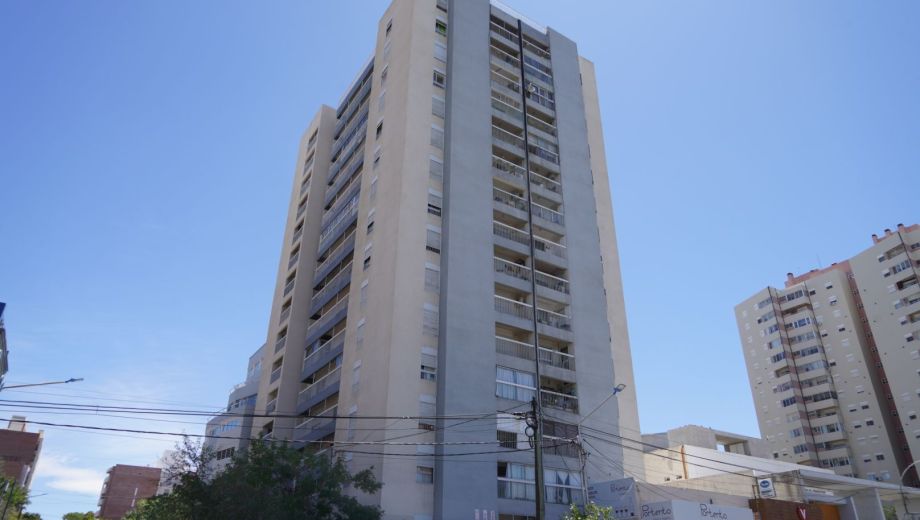La Torre del Periodista sigue ocupada por miembros del Ejército, Gendarmería y Policía Federal (foto archivo Cecilia Maletti)