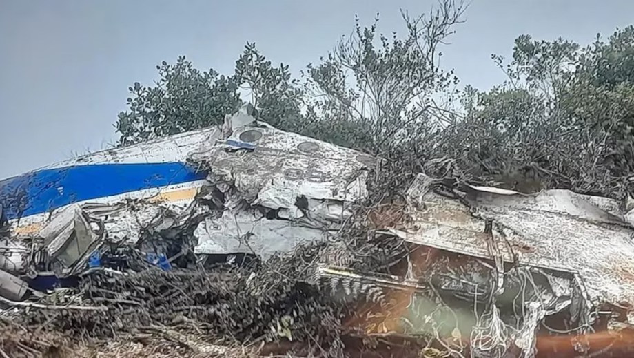 Tragedia en Colombia: encontraron un avión de la aerolínea estatal. 