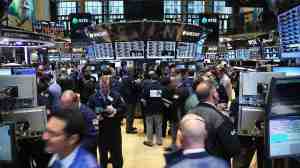 Semana de alivio financiero: el riesgo país bajó a 566 puntos y las acciones cerraron en verde